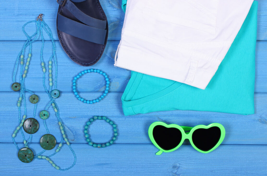 kolie-gia-teleies-kalokairines-emfaniseis-1