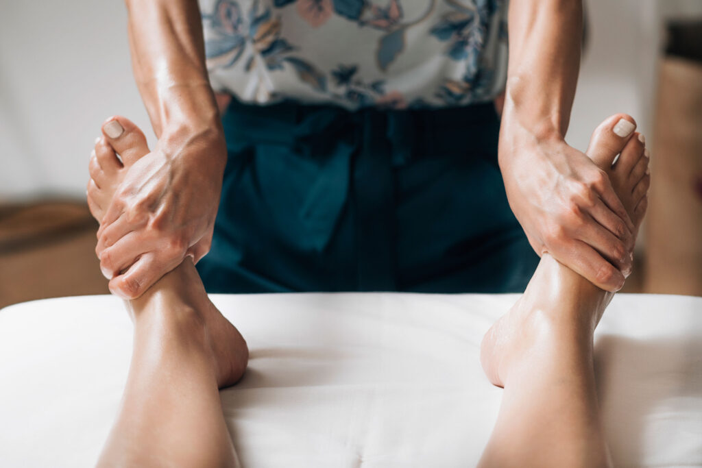 ta-entiposiaka-apotelesmata-tou-massage-me-aitheria-elaia-4