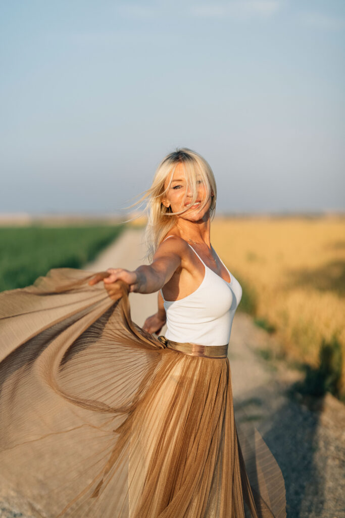 epistrofi-mini-foustas-kiriarxia-maxi-Parisi-6