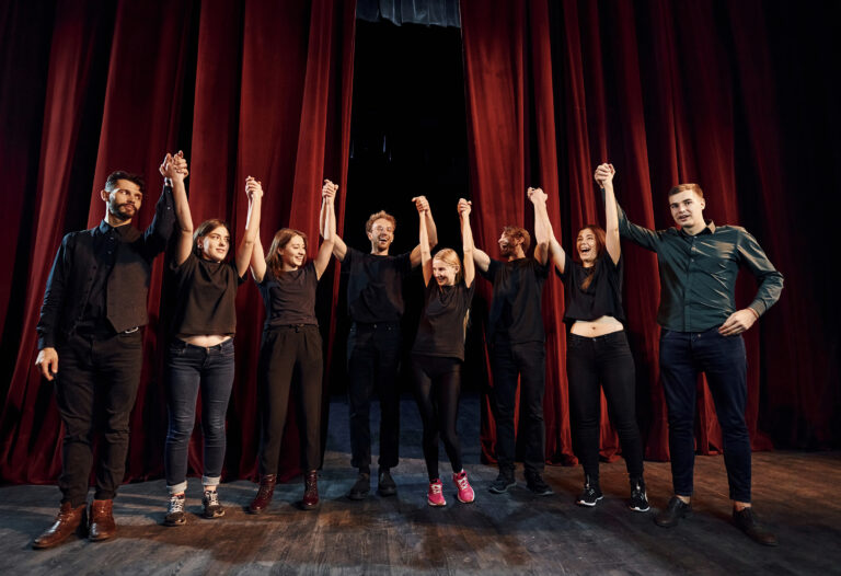 kalokairino-camp-me-theatro-2