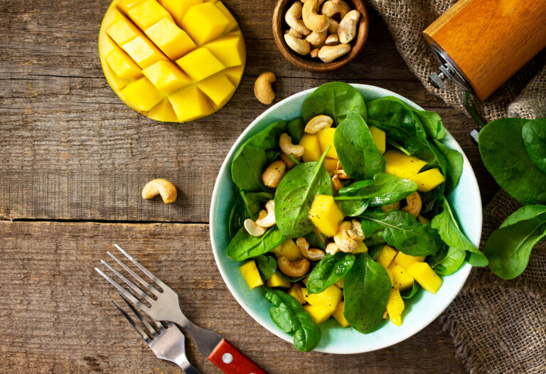 salata-mango-gia-tonosi-anosopioitikou
