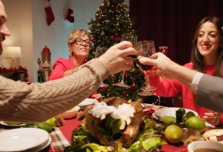 3-sinitheies-gia-na-nioseis-pio-eutixismeni-stis-giortes