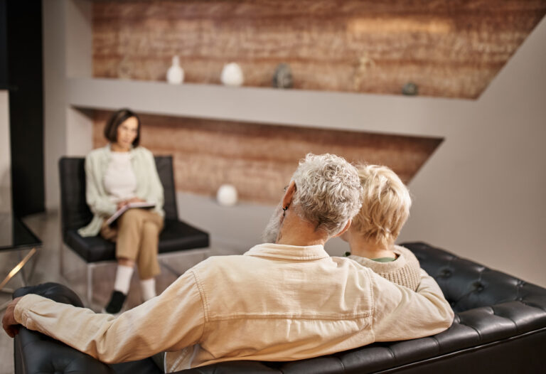 simbouleutiki-zeugarion-mithoi-kai-alitheies