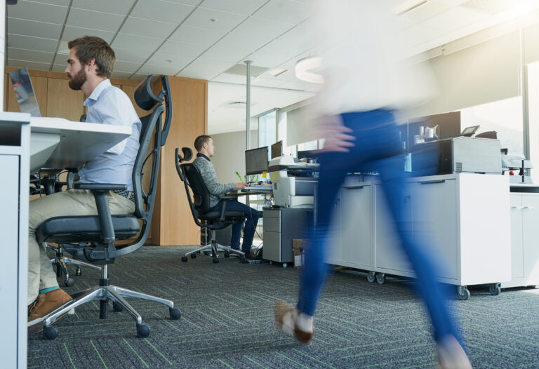 i-mera-sou-fainetai-ateleioti