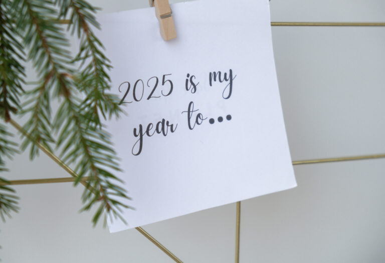 ftiaxe-tis-dikes-sou-euxes-gia-to-2025-b