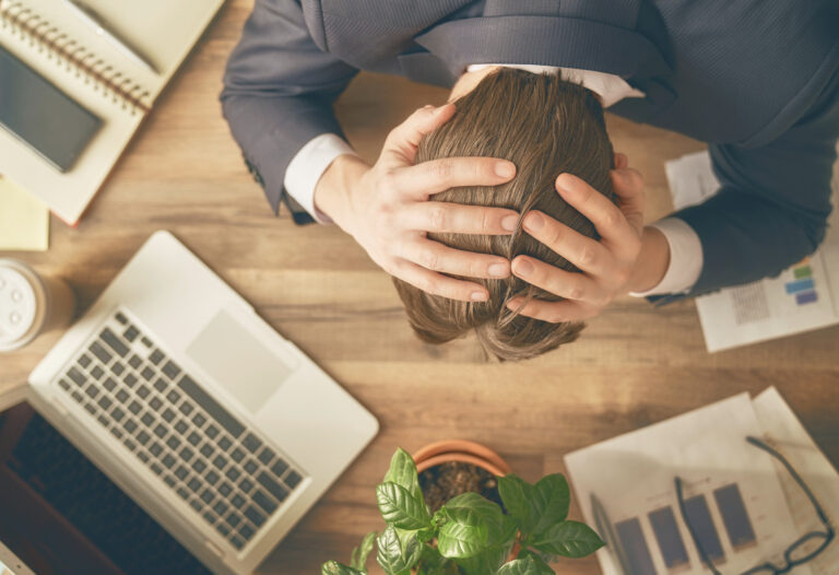 bibliokritiki-spa-se-katara