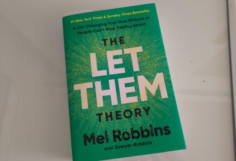 bibliokritiki-afiste-tous