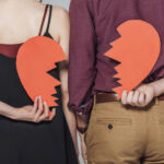 giati-telika-prodidoume-anti-na-sinergazomaste