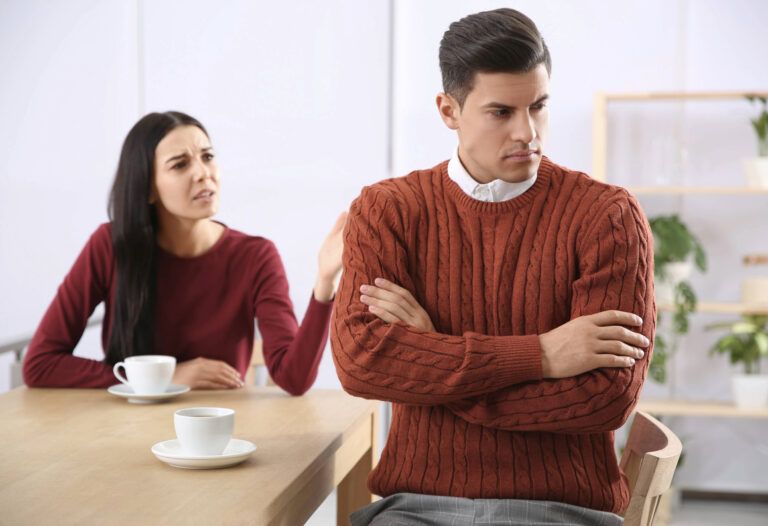 se-apofeygei-i-apla-den-endiaferetai