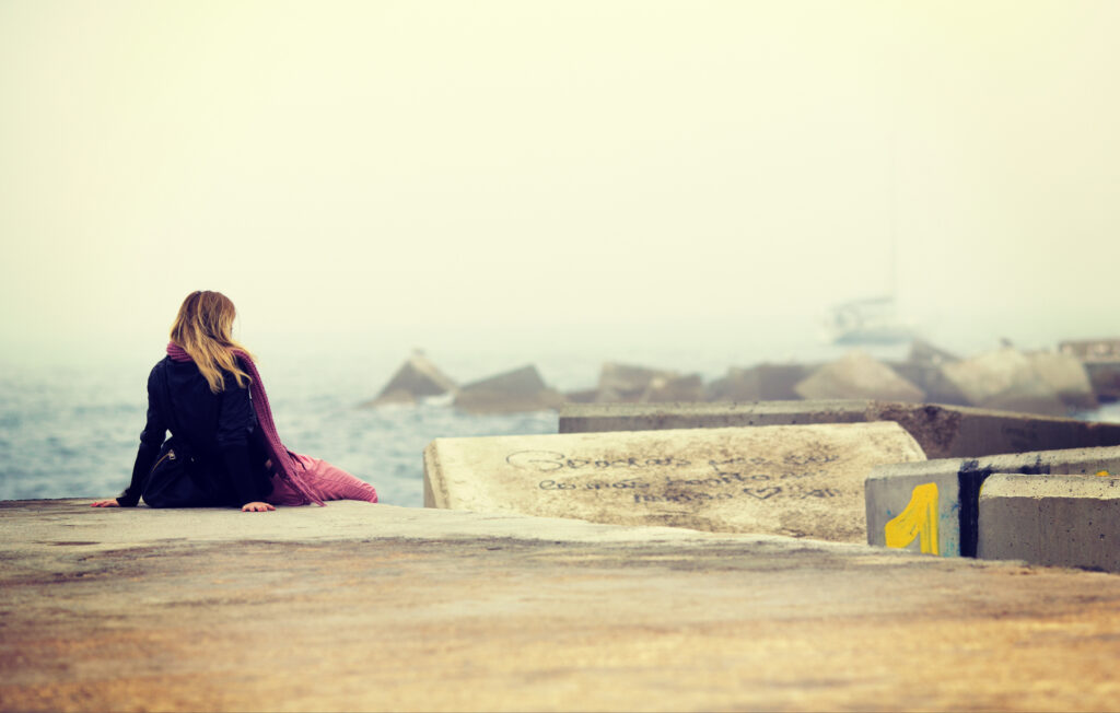 otan-niotheis-moni-xoris-na-eisai-pragmatika